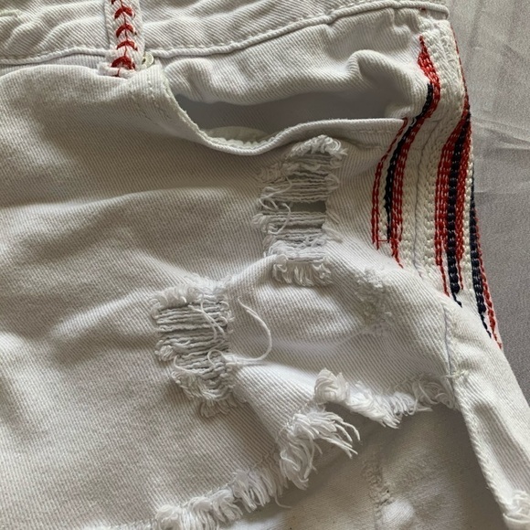 Rue 21 Distressed Shorts, Small - Picture 6 of 8